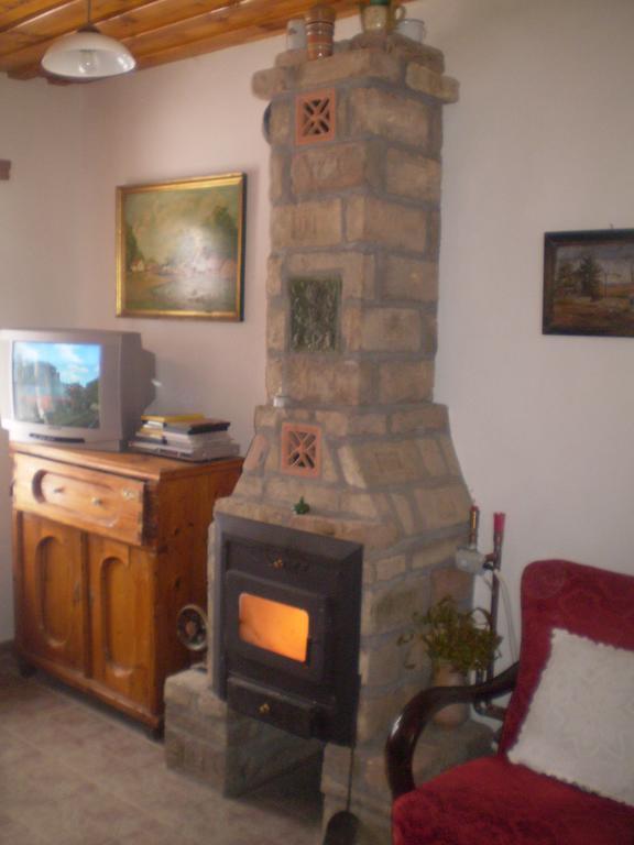Tulipanos Vendeghaz Apartment Obanya Luaran gambar