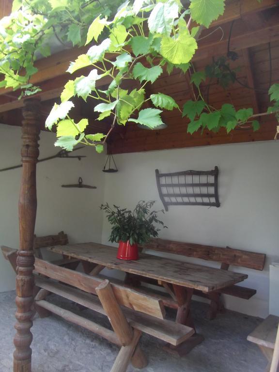 Tulipanos Vendeghaz Apartment Obanya Luaran gambar
