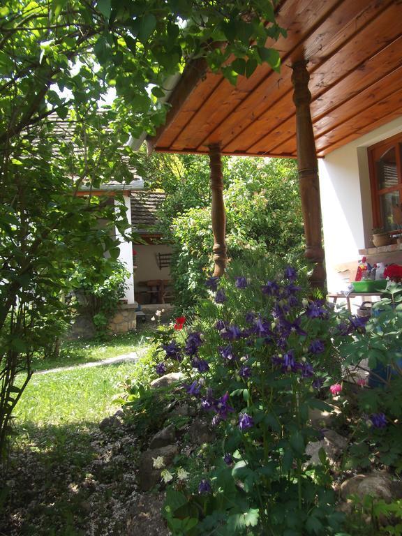 Tulipanos Vendeghaz Apartment Obanya Luaran gambar