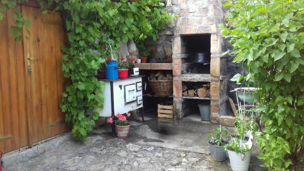 Tulipanos Vendeghaz Apartment Obanya Luaran gambar